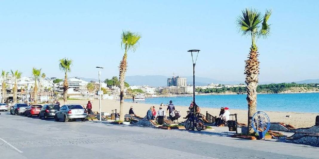 Berrak denizinde size balıklar eşlik ediyor, altın sarısı plajı büyülüyor! Ege’nin yıldızı: Mavi bayrağı ününü artırıyor 2